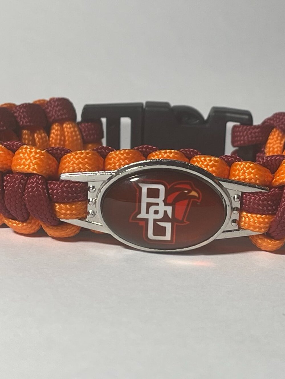 Bowling Green Falcons NCAA Paracord Bracelet NEW